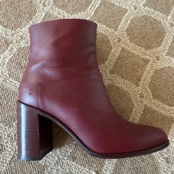 CHANEL Deep Red Ankle Boots - Picture 7 of 10